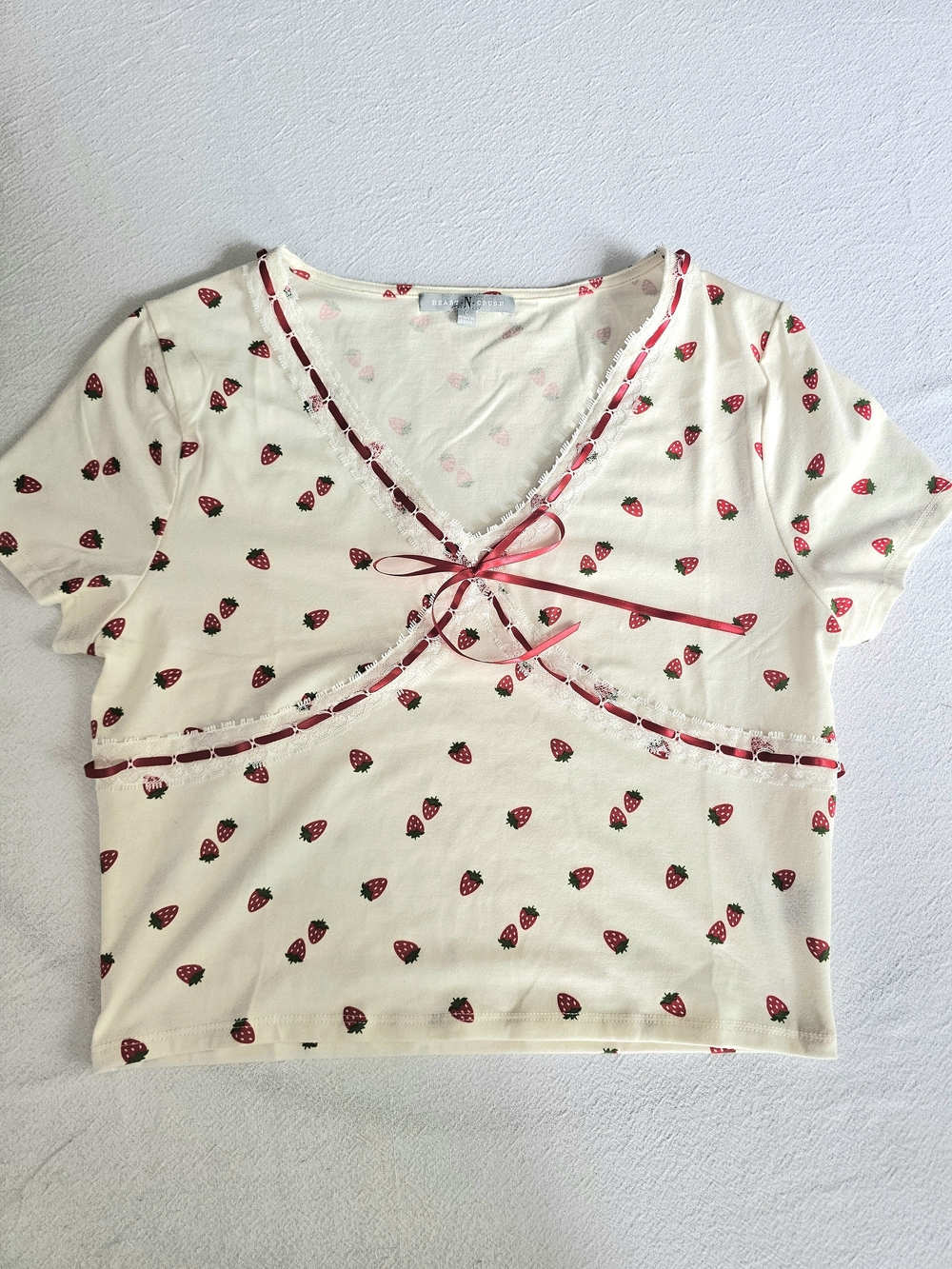 Coquette Strawberry Lace Trim Crop Top Red Ribbon Bow – V-Neck Baby Tee L